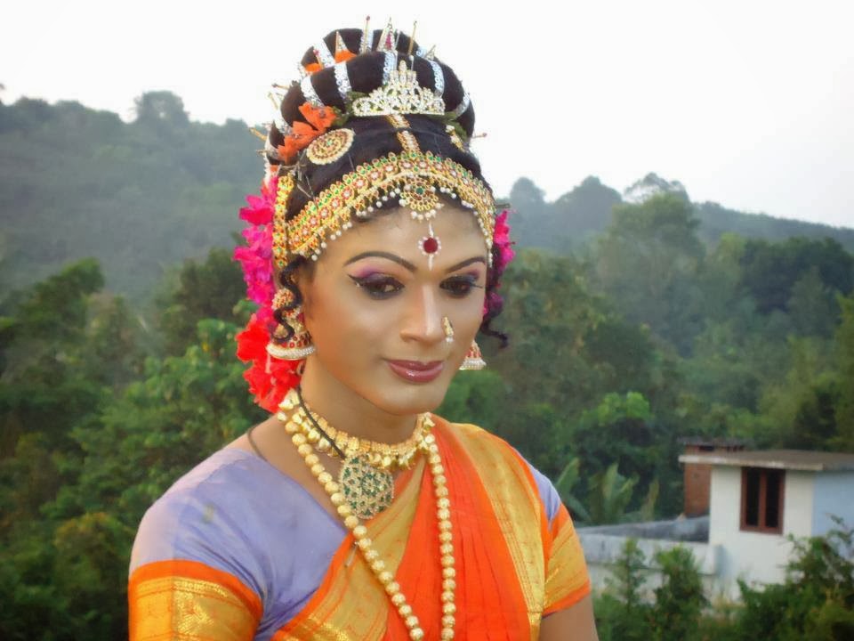Gay cruising chicago Transvestites india movies